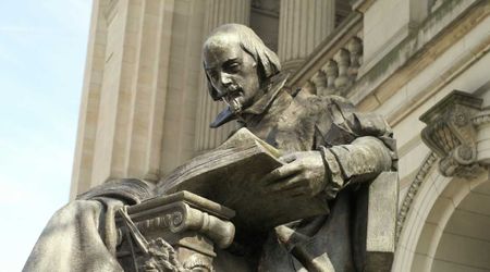 Despite Shakespeare’s curse, ‘looters’ took something very important from his resting place