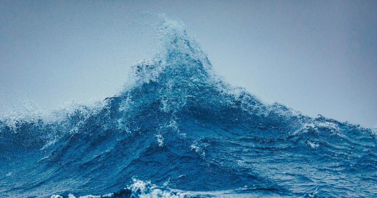 Two large swells meet and create a large peak of powerful ocean. (Representative Cover Image Source: Getty Images | Photo by David Merron Photography)