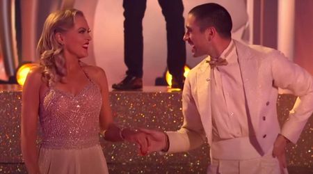 ‘Parent Trap’ stars reunite on ‘DWTS’ Dedication Night—and the surprise moment melts hearts