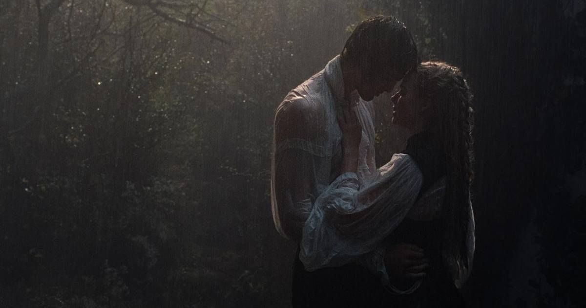 Margot Robbie makes jaws drop in stunning, much-awaited 'Wuthering Heights' trailer