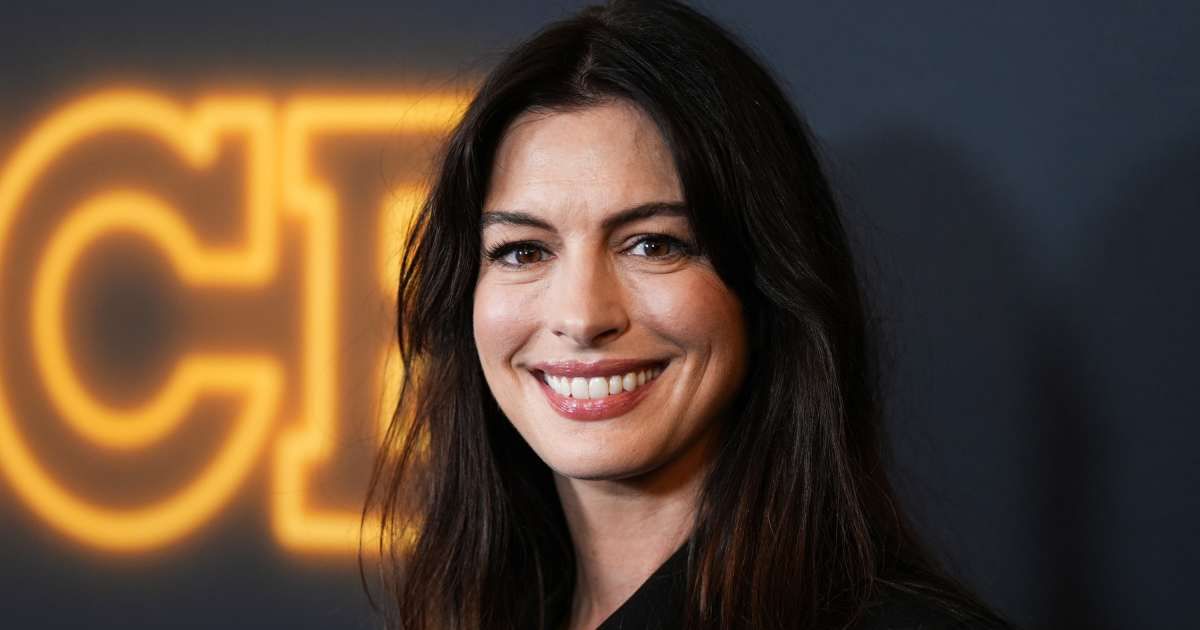 'Verity' director drops new details about Anne Hathaway's 'dark and twisted' thriller: 'It’s not…'