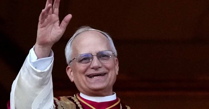 Pope Leo XIV calls for 'courage' to end Ukraine war in historic first Christmas blessing