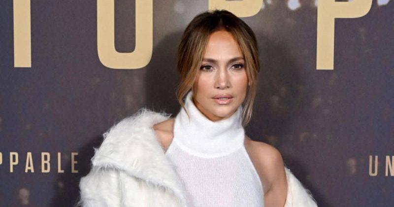 Jennifer Lopez remains single nearly a year after finalizing divorce from Ben Affleck