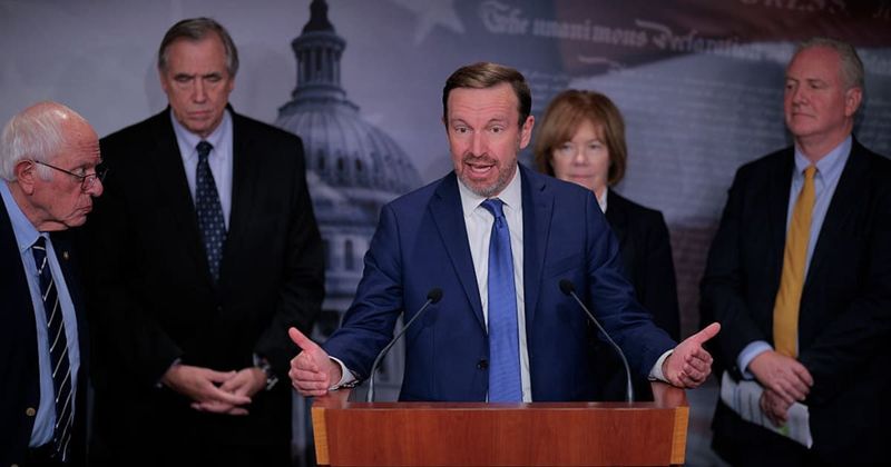 Chris Murphy blasts Trump's Venezuela strike, warns against invading sovereign nations