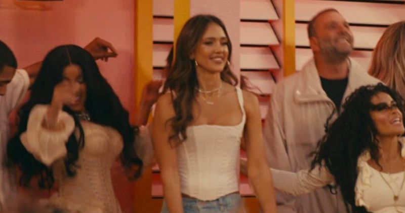 Viewers slam Jessica Alba’s Super Bowl halftime show dancing: ‘Still can’t dance’