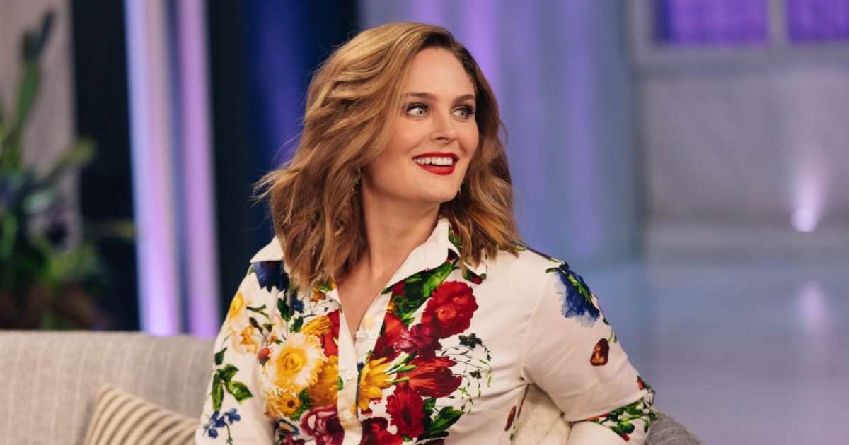 Emily Deschanel set to headline NBC's pilot based on real-life profiler and we're totally onboard