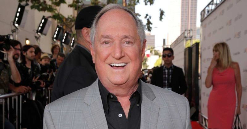 Neil Sedaka, singer of 'Breaking Up Is Hard to Do' and 'Oh! Carol', dies at 86