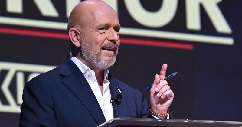 Trump promises federal action to ‘save’ California following ‘total endorsement’ of Steve Hilton