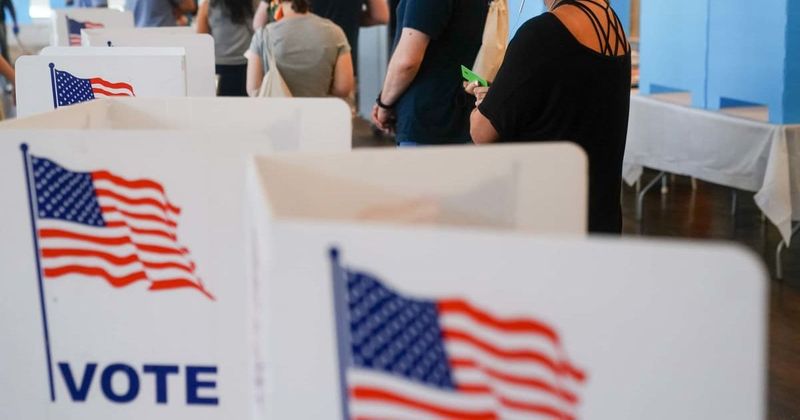 Republicans narrow Democrats' lead ahead of 2026 midterms, new poll shows