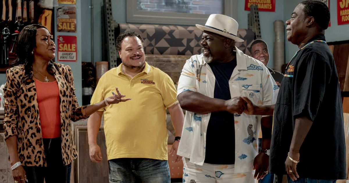 Tichina Arnold, Cedric The Entertainer, Adrian Martinez, Tracy Morgan in a still from Crutch