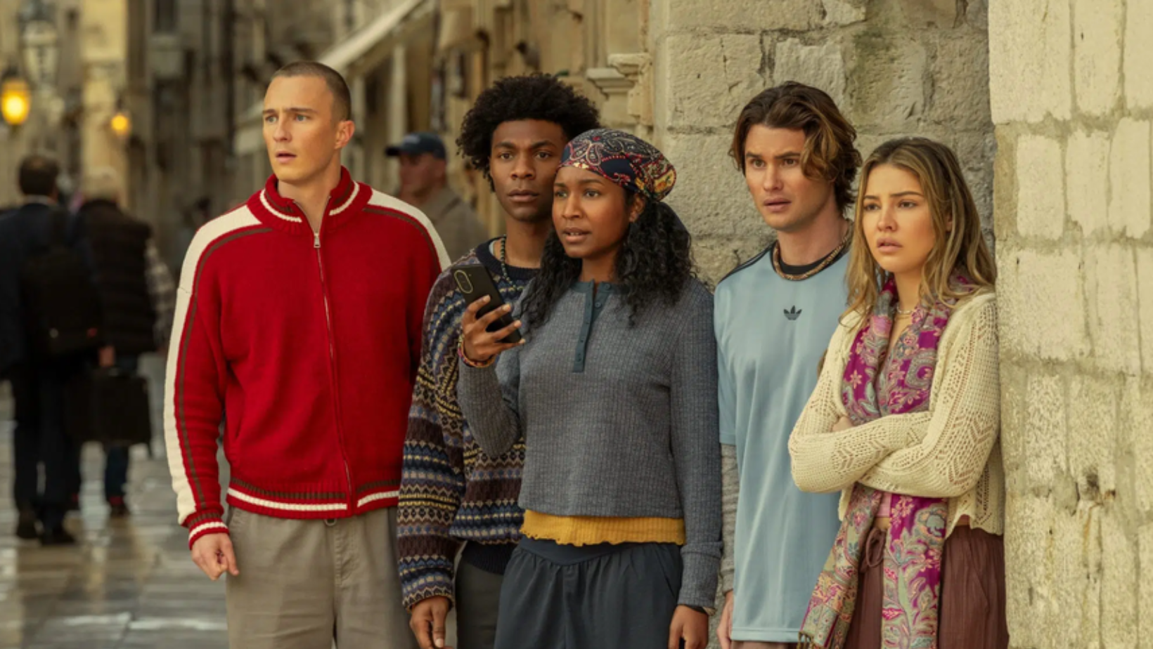 Outer Banks. (L to R) Drew Starkey as Rafe, Jonathan Daviss as Pope, Carlacia Grant as Cleo, Chase Stokes as John B, Madelyn Cline as Sarah Cameron in episode 502 of Outer Banks. Cr. Jackson (Image source: Lee Davis/Netflix © 2026)