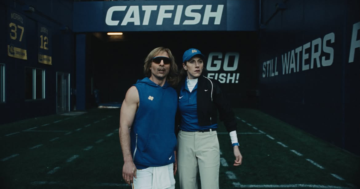 Glen Powell and Perry Mattfeld in a still from 'Chad Powers' Season 2 (Image Source: Instagram | @chadpowershulu)