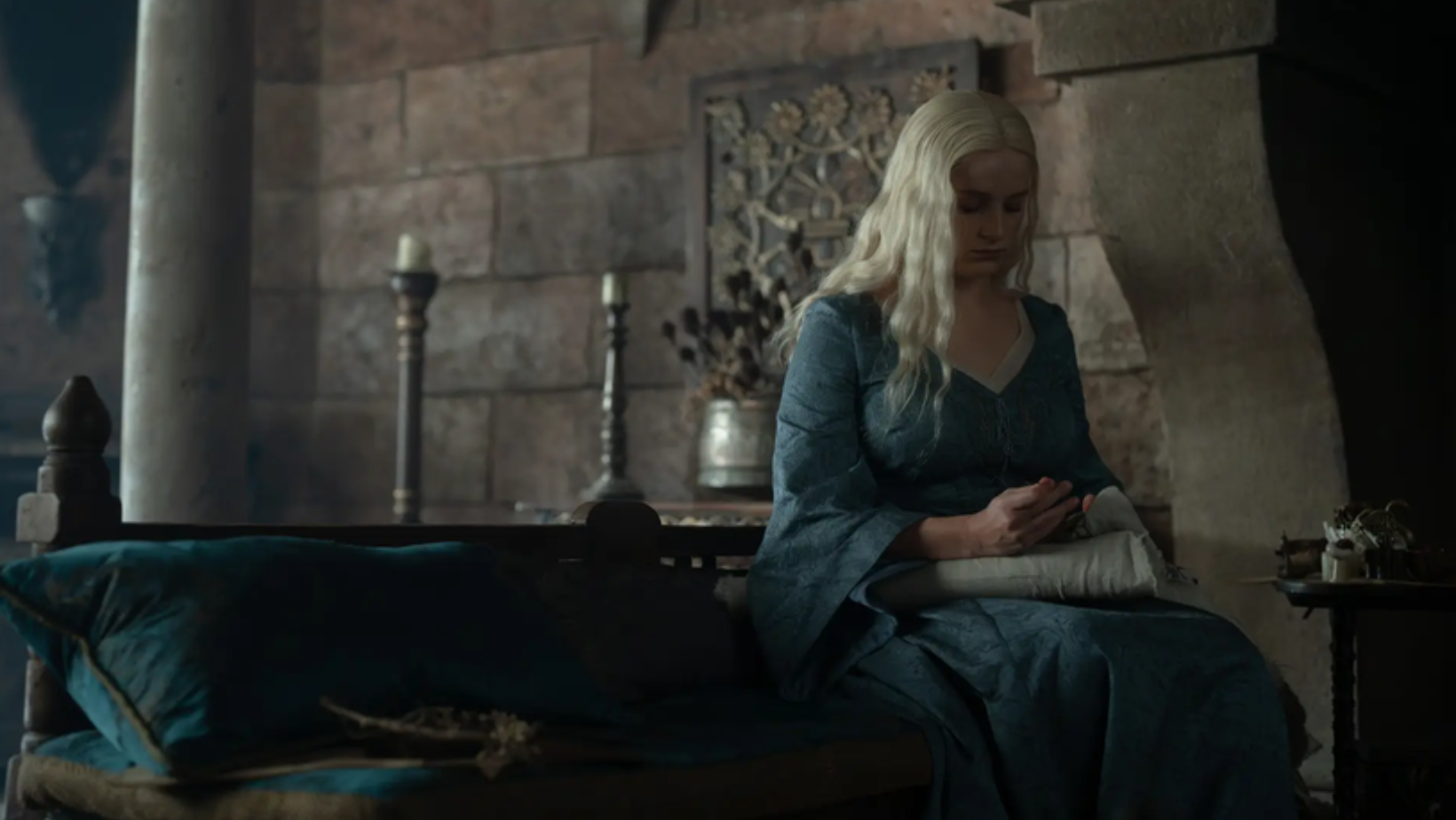 Phia Saban (Helaena Targaryen) in House of the Dragon season 3.  (Image source: Theo Whiteman/HBO)