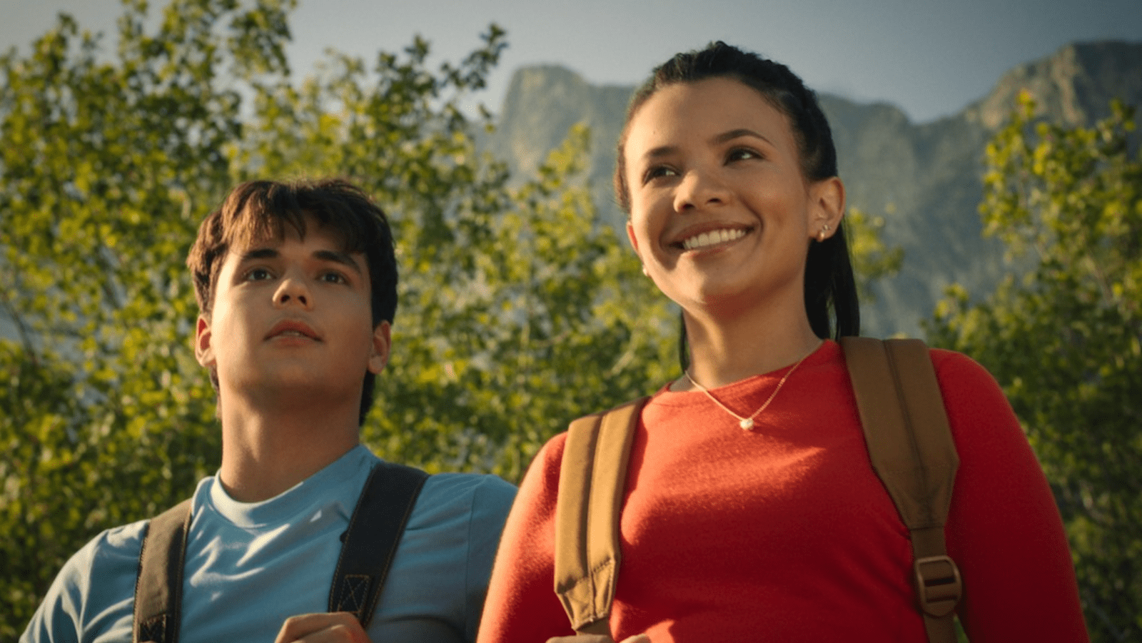Naveen Paddock as Eliot and Nikki Rodriguez as Jackie Howard in ‘My Life With the Walter Boys’ Season 3 (Image Source: Netflix)