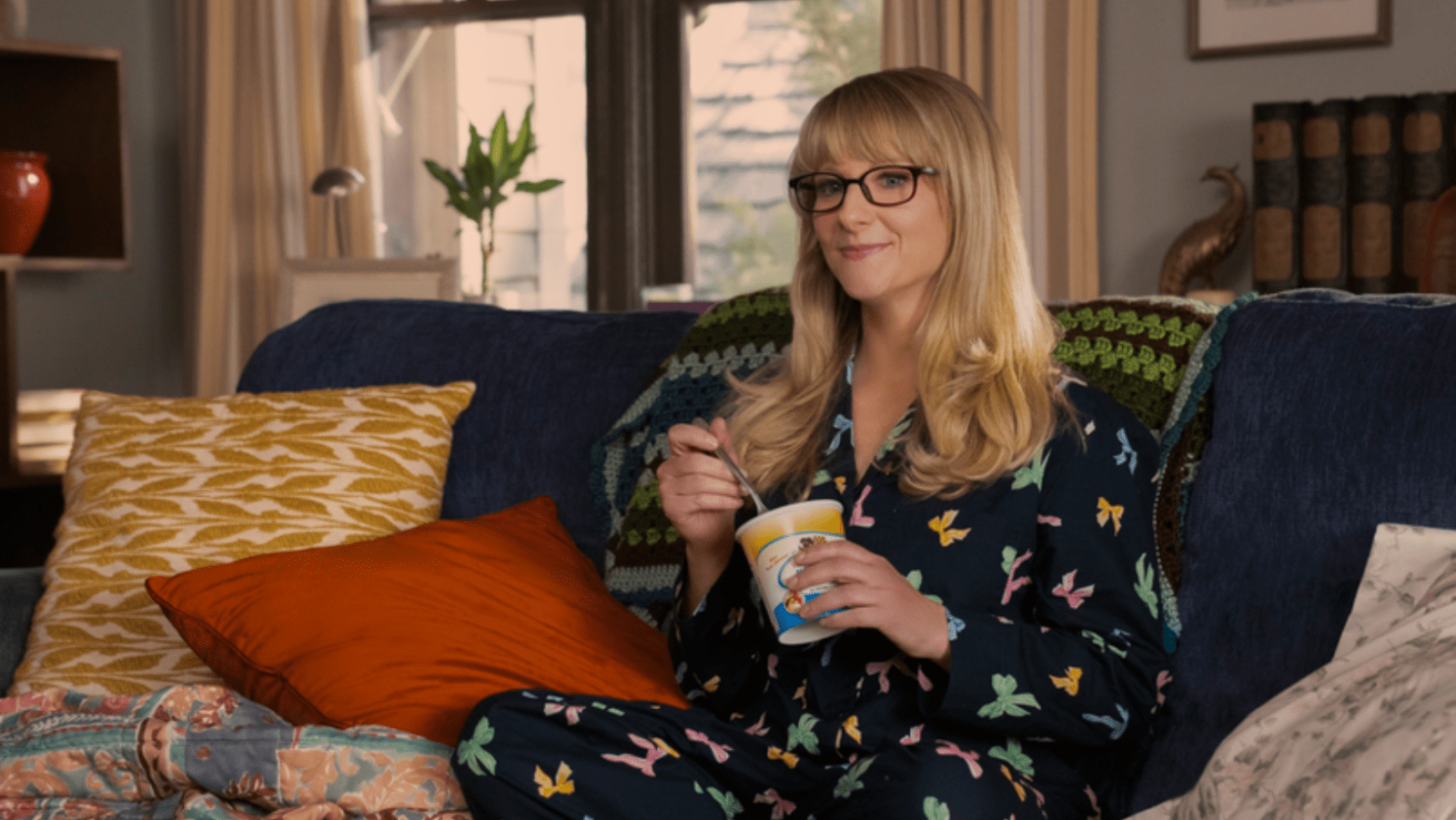 Melissa Rauch as Bernadette Rostenkowski in ‘Stuart Fails to Save the Universe’ Episode 3 (Image Source: HBO Max)