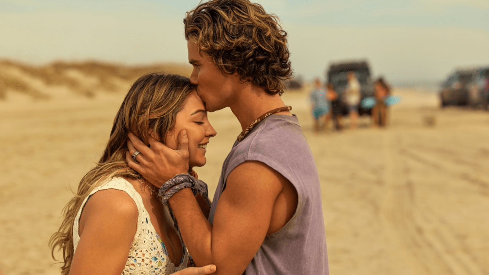 Madelyn Cline as Sarah Cameron and Chase Stokes as John B Routledge in a still from ‘Outer Banks’ (Image Source: Netflix)