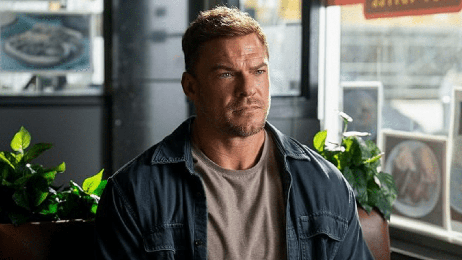 A still of Jack Reacher from 'Reacher'