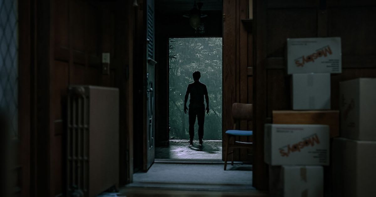 A still from ‘The Whisper Man’ (Image Source: Netflix)