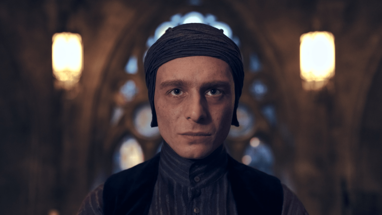 Luke Thallon as Professor Quirinus Quirrell in ‘Harry Potter and the Philosopher’s Stone’ (Image Source: HBO)