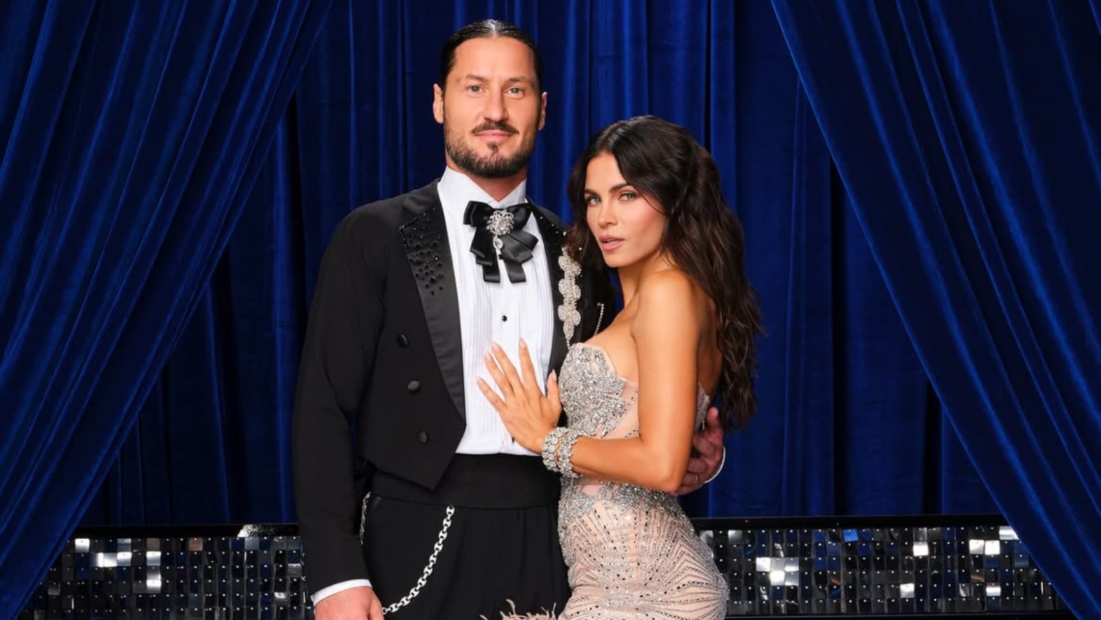 Jenna Dewan poses for ‘DWTS’ Season 35 Cast Announcement (Image Source: Instagram | @jennadewan)