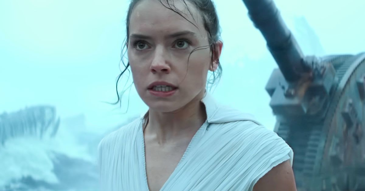 Daisy Ridley as Rey in a still from 'Star Wars: The Last Jedi' (Cover Image Source: YouTube | Star Wars)