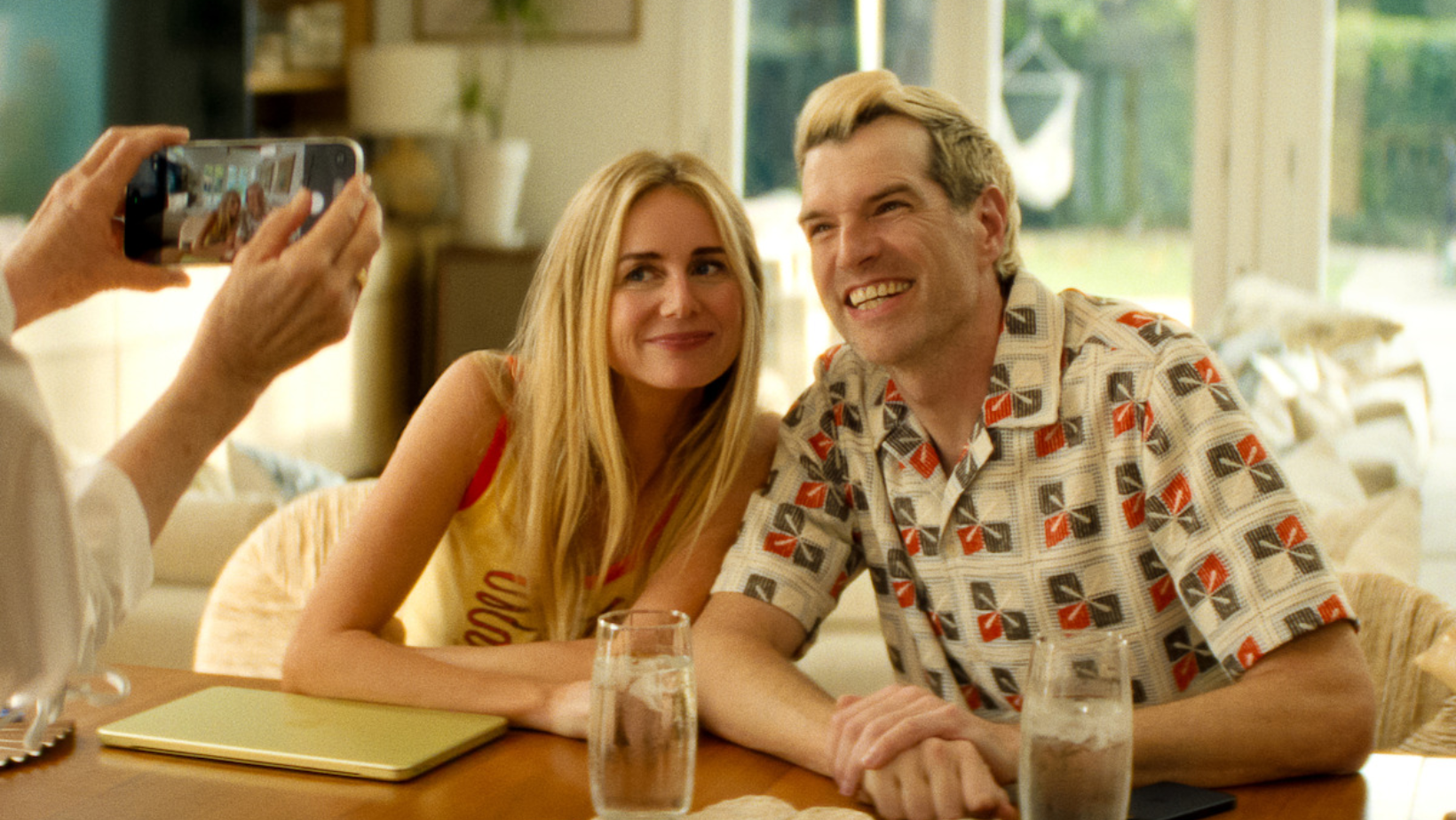Adam Brody as Noah (L) and Kristen Bell as Joanne in ‘Nobody Wants This’ Season 3 (Image Source: Netflix)
