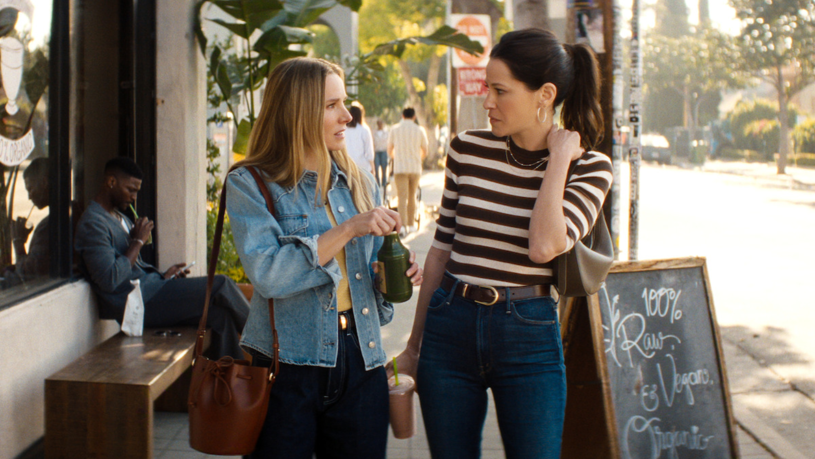 Kristen Bell as Joanne (L) and Justine Lupe as Morgan in ‘Nobody Wants This’ Season 3 (Image Source: Netflix)