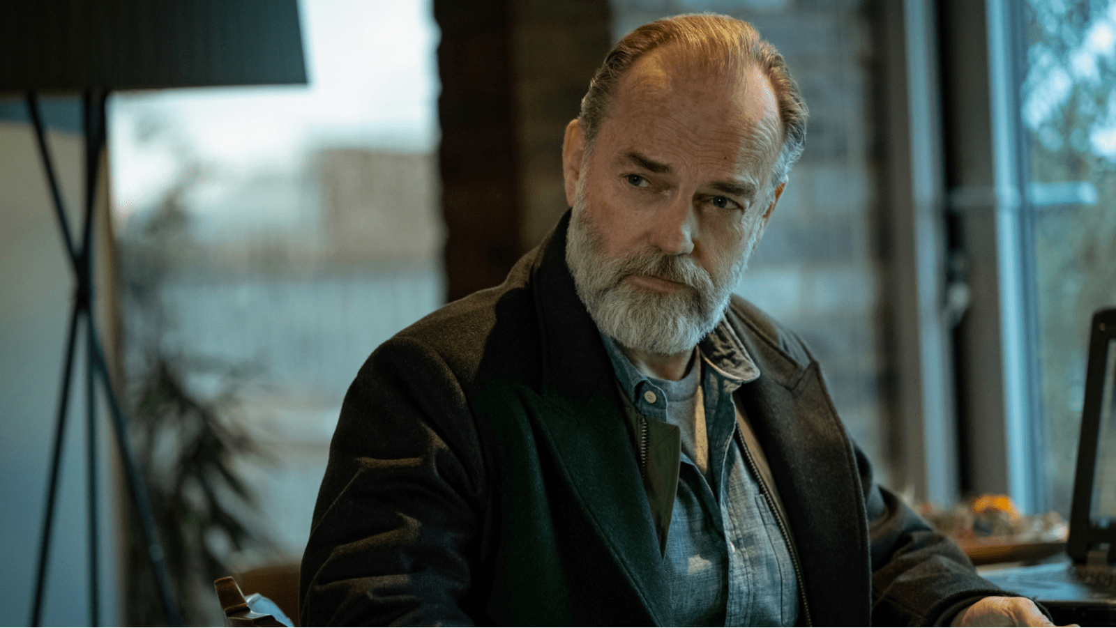 Hugo Weaving as Frank Harkness in 'Slow Horses' season 4 (Image Source: Apple TV)