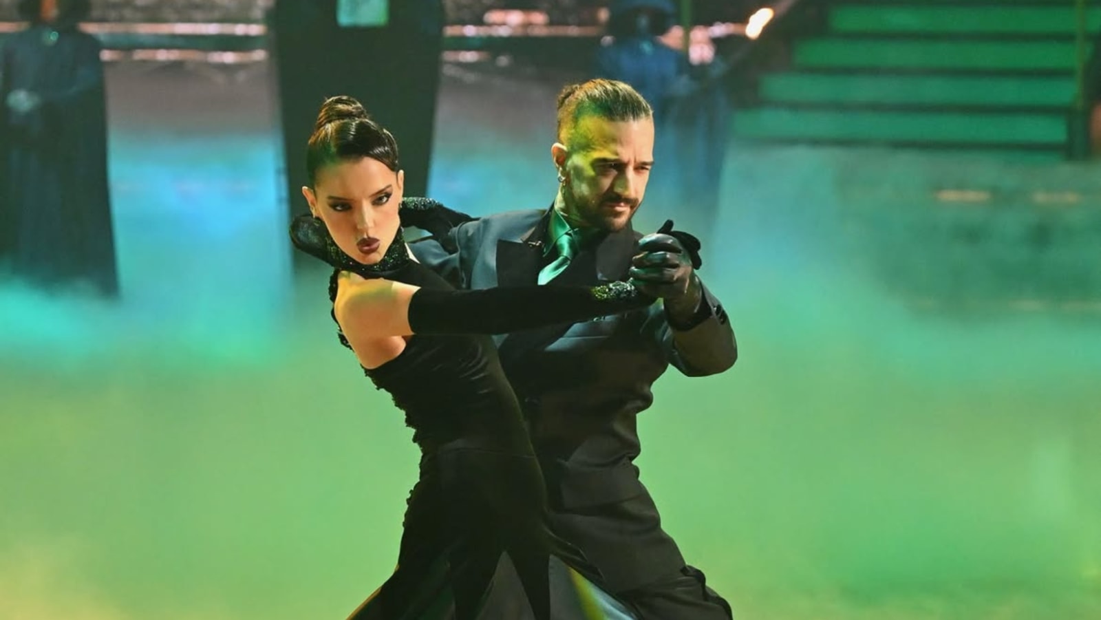 A still from  ‘Dancing with the Stars’ Season 35 Night 2 featuring (Image Source: Instagram | @dancingwiththestars)