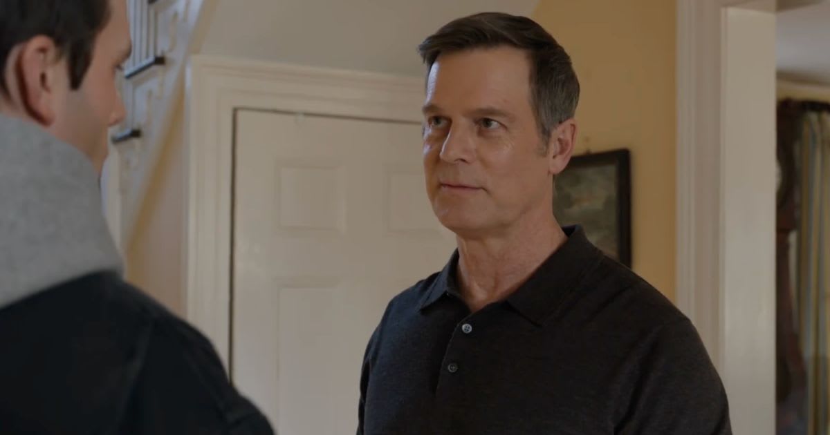 Peter Krause as Mike Hollingsworth in a still from 'Line of Fine'