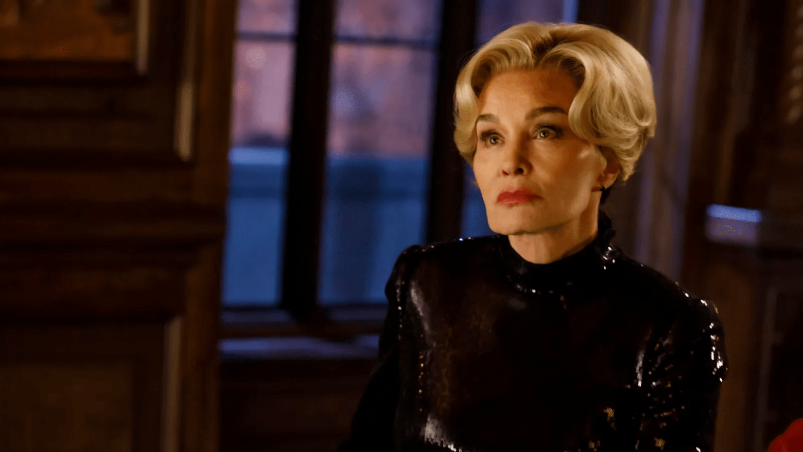 Sarah Paulson in a first-look still from ‘American Horror Story: 13’ (Image Source: Eric Liebowitz/FX)