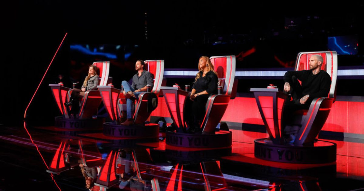 Kelly Clarkson, Riley Green, Queen Latifah and Adam Levine in a still from 'The Voice'