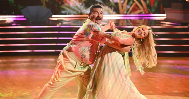 Who was eliminated on 'DWTS' tonight? Season 35's Yacht Rock night ends with a fan favorite's exit