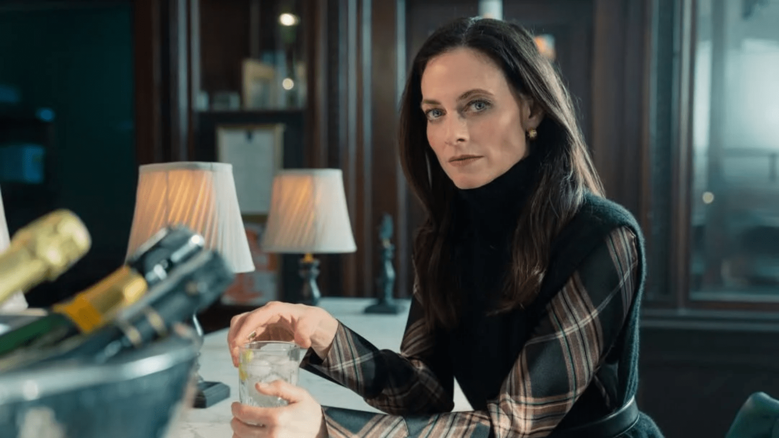 Bella Harrigan faces shifting family loyalties in 'MobLand' Season 2 (Image Source: Instagram | @mobland_pplus)