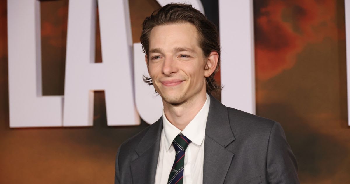 Mike Faist attends Netflix's