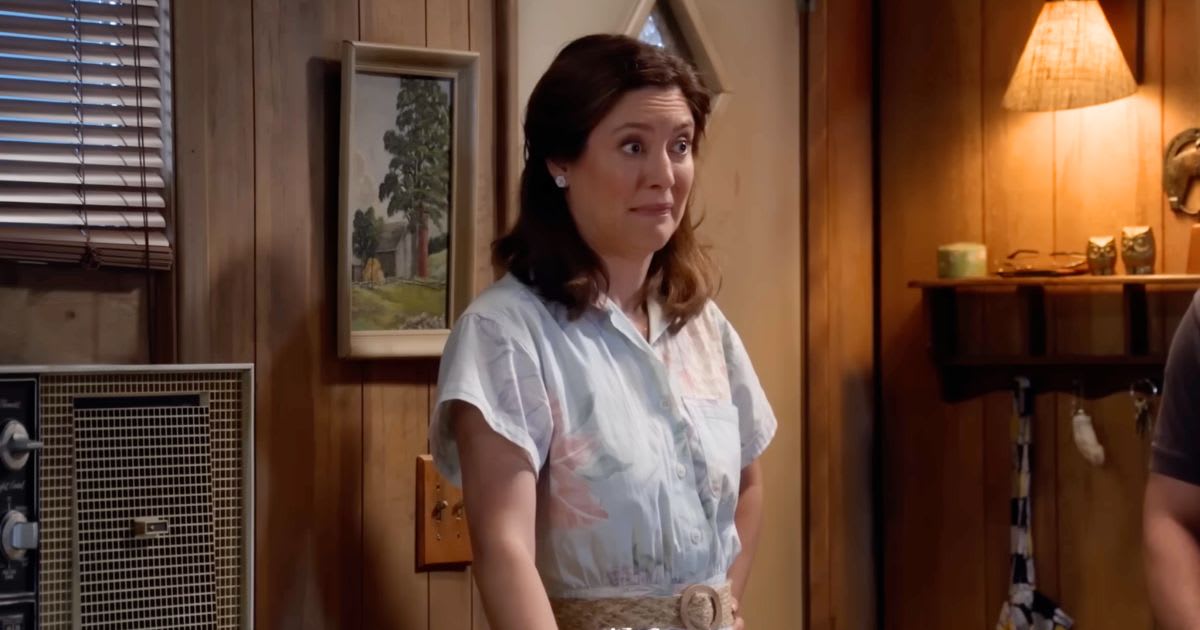 Zoe Perry as Mary Cooper in a still from 'Georgie & Mandy's First Marriage'