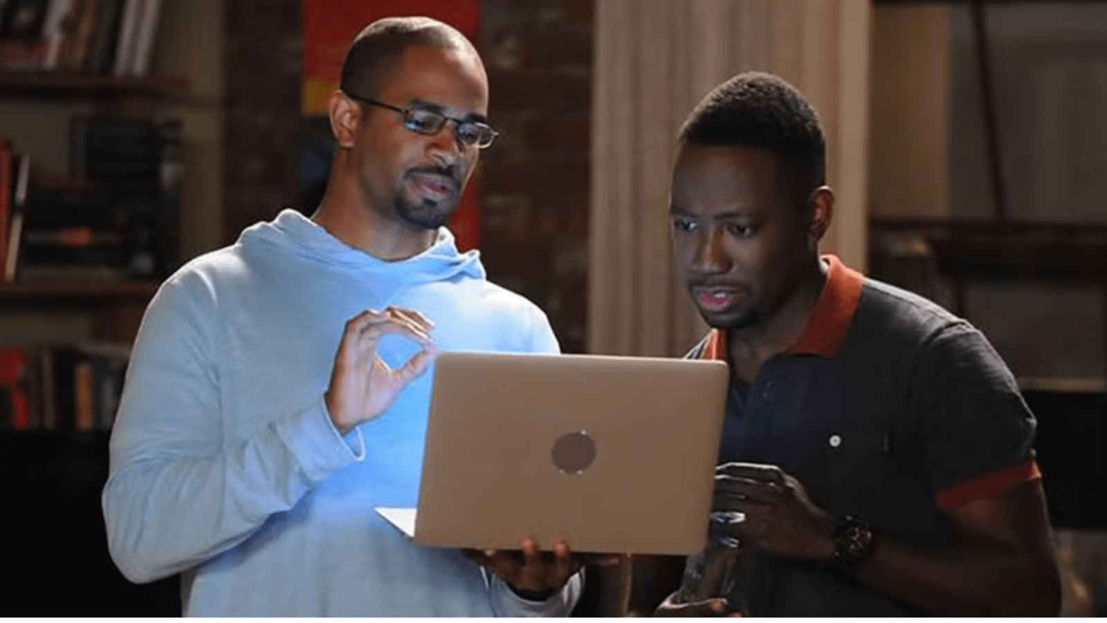 A still of Coach and Winston from 'New Girl'