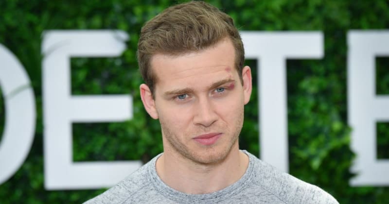 ‘9-1-1’ star Oliver Stark suffers broken ankle as 3 others are injured on set