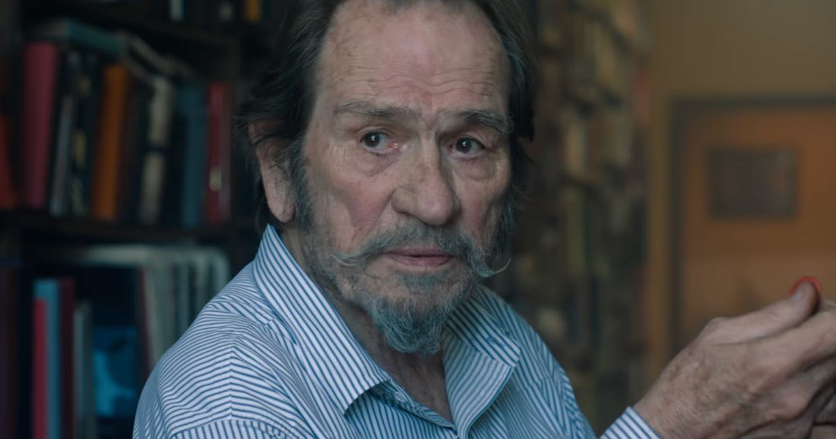 Tommy Lee Jones as Lee Raybon Sr. in a still from 'The Lowdown'