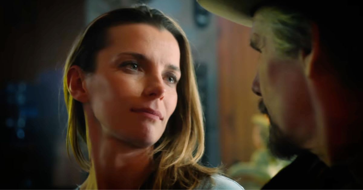 Betty Gilpin as Ginger in a still from 'The Lowdown'